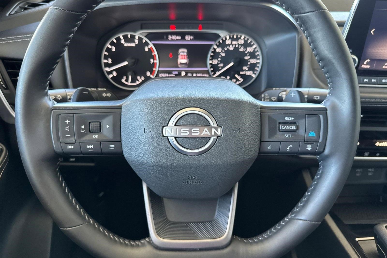 Used 2025 Nissan Rogue SV image 16