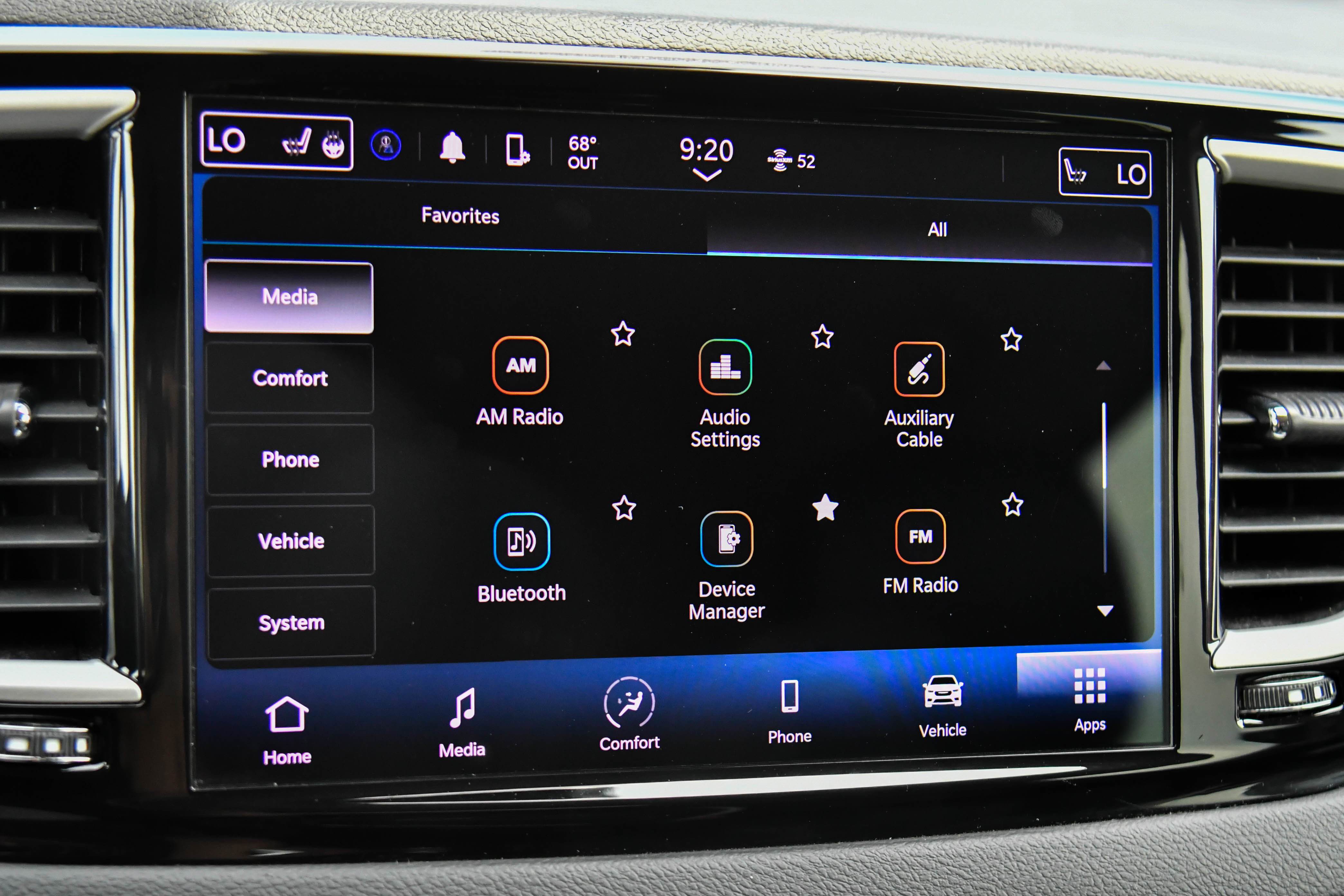 Used 2023 Chrysler Pacifica Touring-L image 21