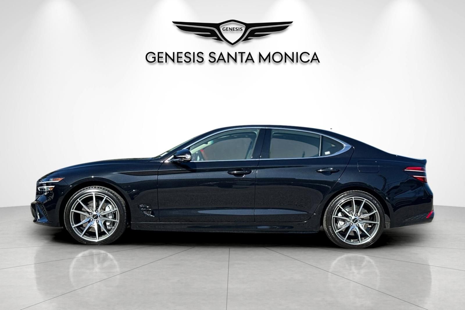Used 2026 Genesis G70 2.5T Prestige image 9