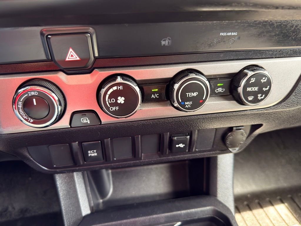 Used 2022 Toyota Tacoma SR AWD/4WD image 30