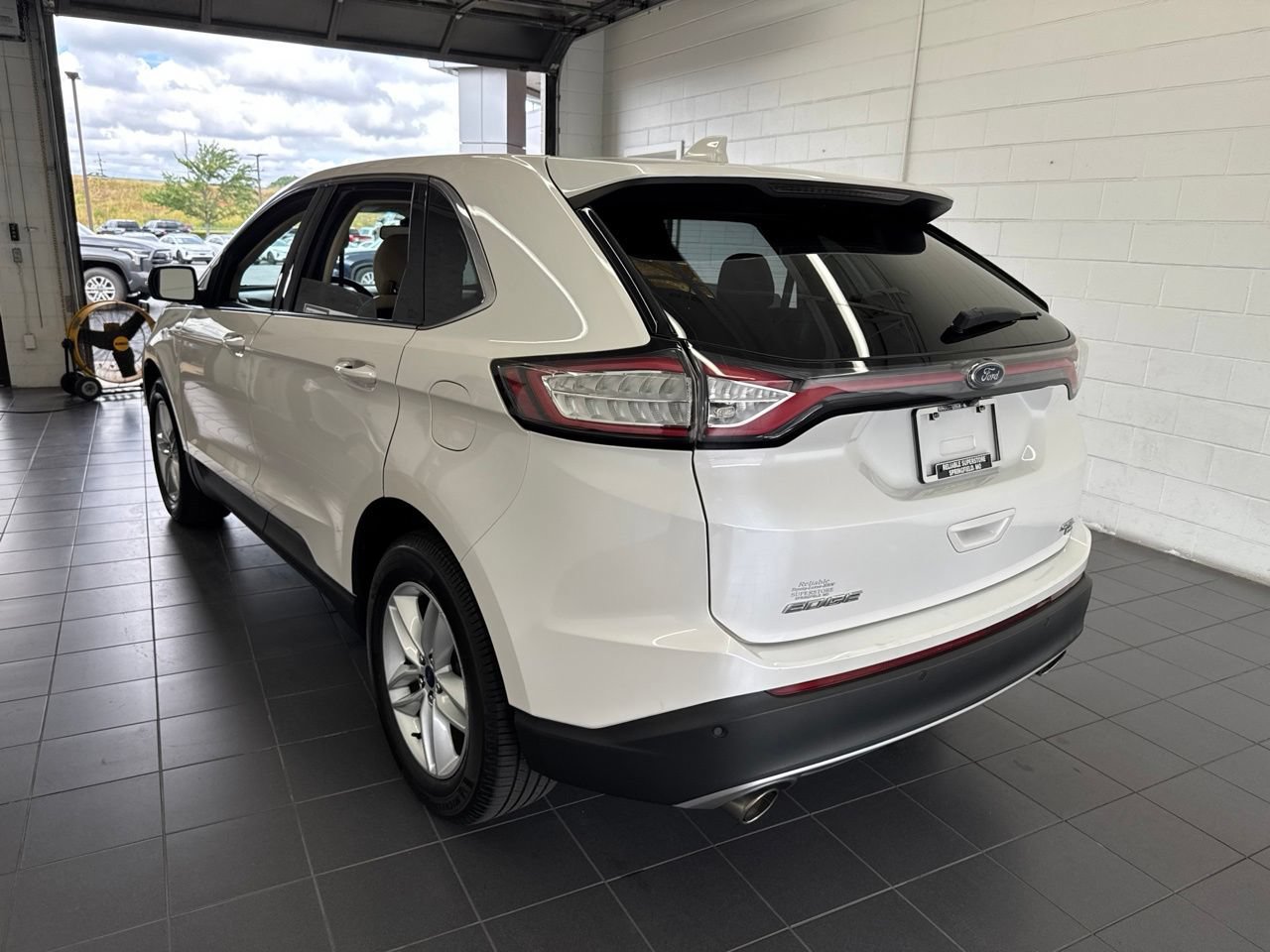Used 2015 Ford Edge SEL w/ Equipment Group 201A AWD/4WD image 6