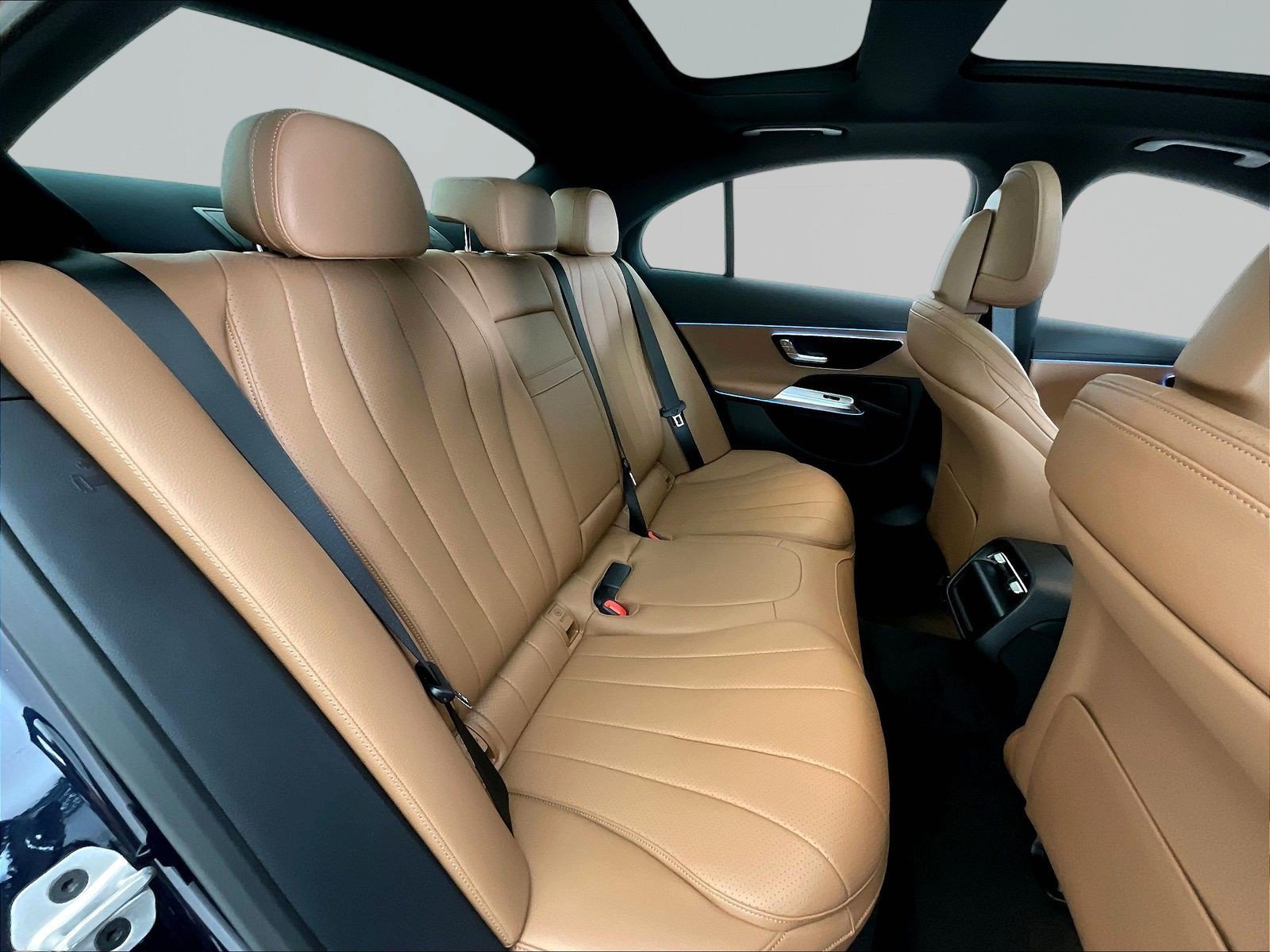 New 2026 Mercedes-Benz E 350 4MATIC Sedan image 19