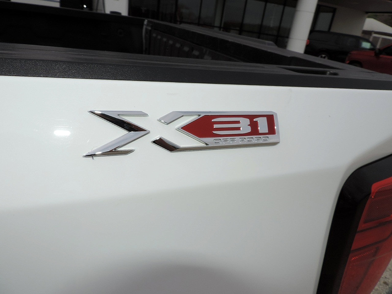 Certified 2023 GMC Sierra 1500 SLT image 11