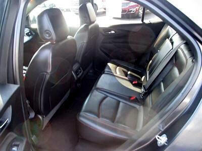 Used 2022 Chevrolet Equinox RS w/ RS Leather Package AWD/4WD image 2