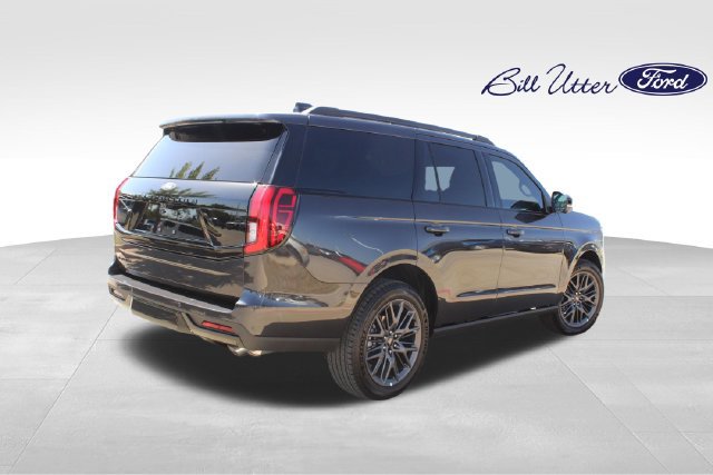 Used 2027 Ford Expedition Platinum w/ Stealth Appearance Package AWD/4WD image 5