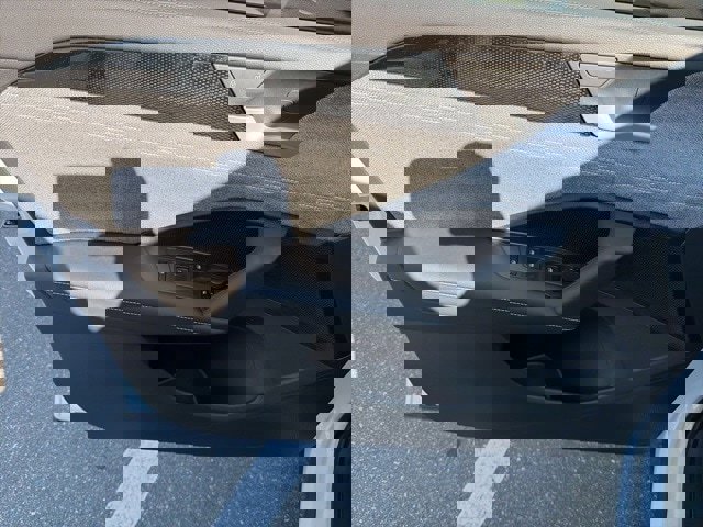 Used 2025 Volkswagen Tiguan S image 19