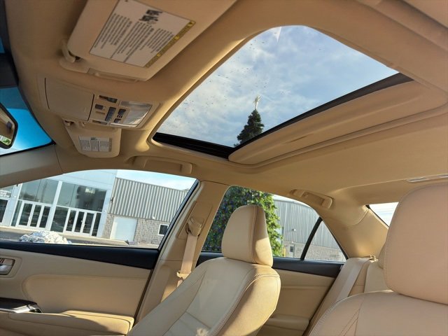 Certified 2017 Toyota Camry XLE image 18