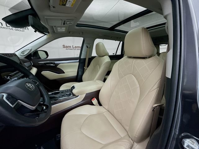 Used 2022 Toyota Highlander Platinum image 22