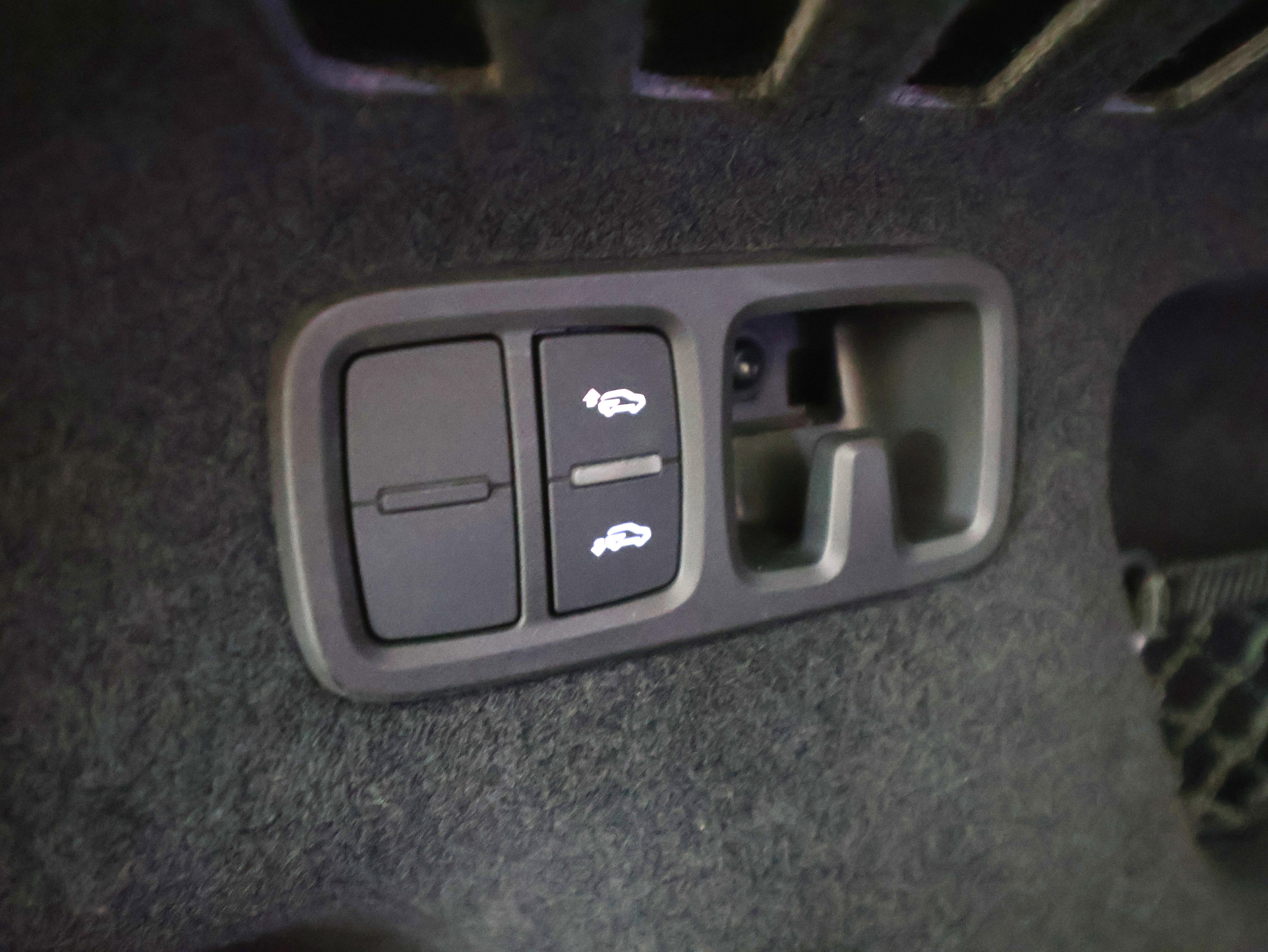 Used 2022 Audi RS Q8 w/ Black Optic Package image 14