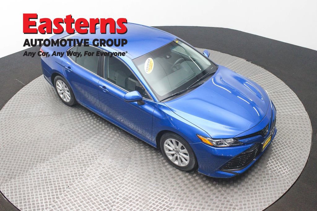 Used 2019 Toyota Camry LE image 3