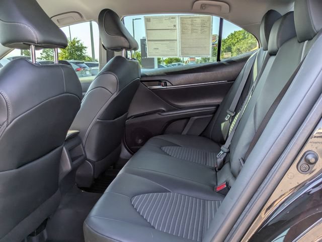 Used 2020 Toyota Camry SE FWD image 13