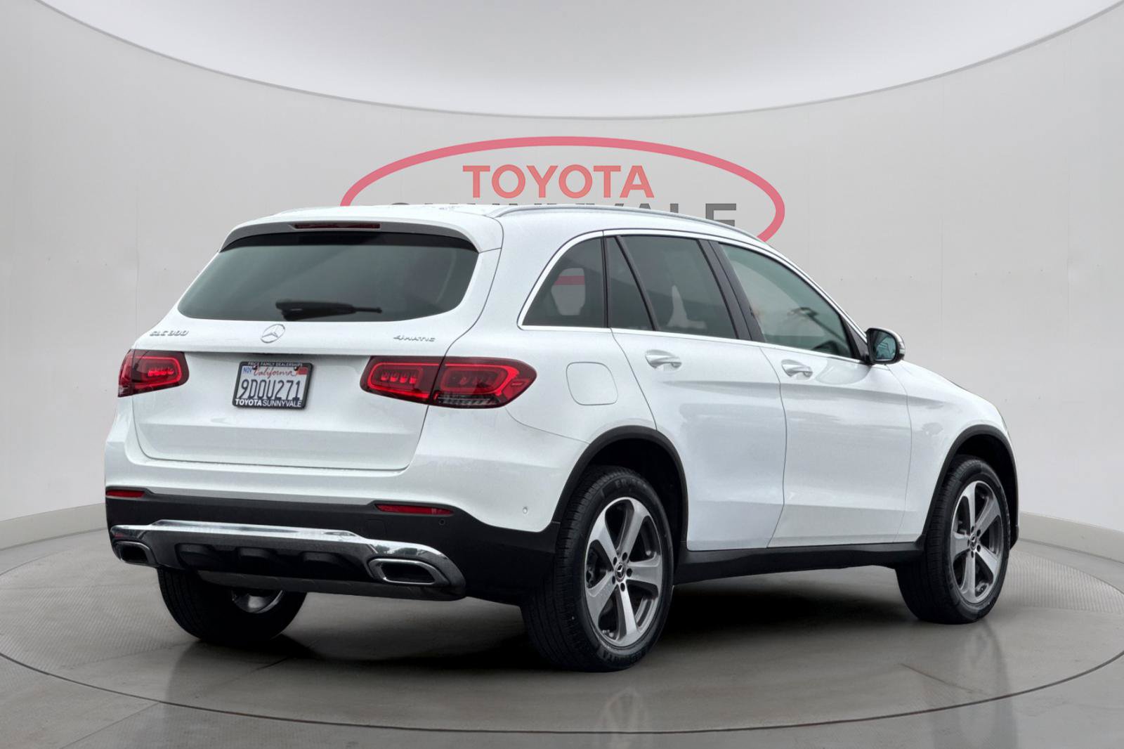 Used 2022 Mercedes-Benz GLC 300 4MATIC image 3