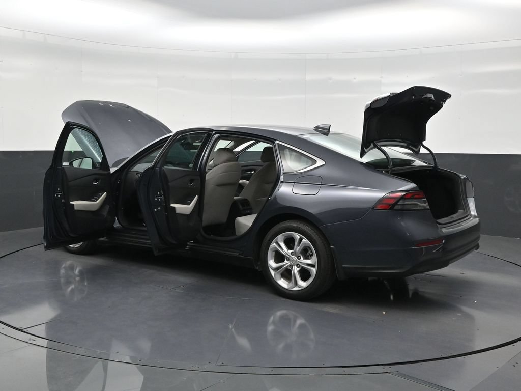 Used 2025 Honda Accord LX image 30