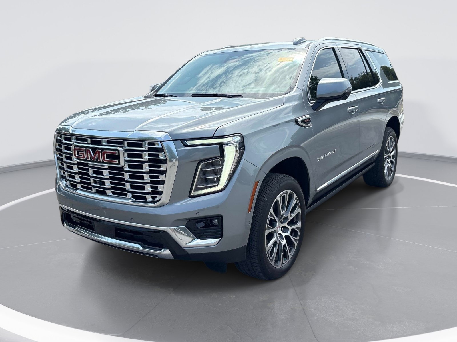 Used 2025 GMC Yukon Denali w/ Denali Reserve Package AWD/4WD image 3