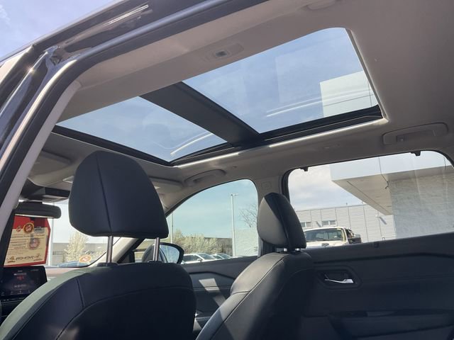 Certified 2023 Nissan Rogue SV w/ SV Premium B Package image 28