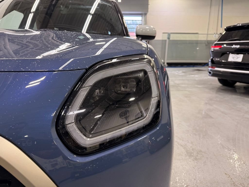 Used 2025 MINI Cooper Countryman S w/ Comfort Package Max AWD/4WD image 9