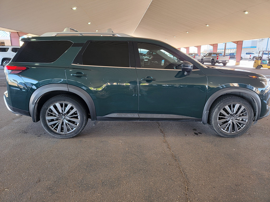 Used 2022 Nissan Pathfinder SL w/ SL Premium Package FWD image 5