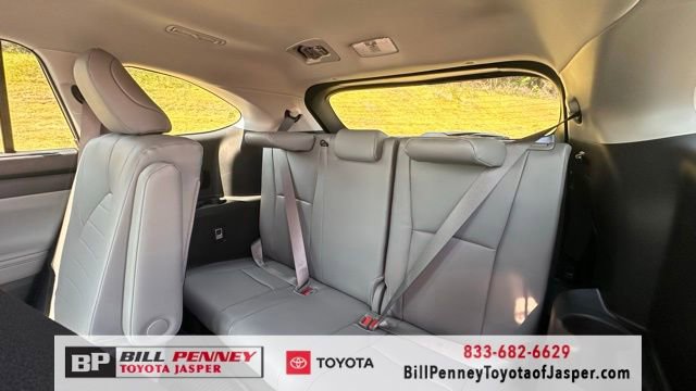 New 2026 Toyota Highlander XLE image 20