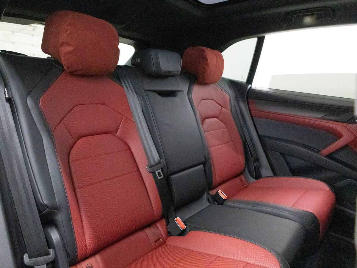 New 2026 Porsche Cayenne Turbo AWD/4WD image 38