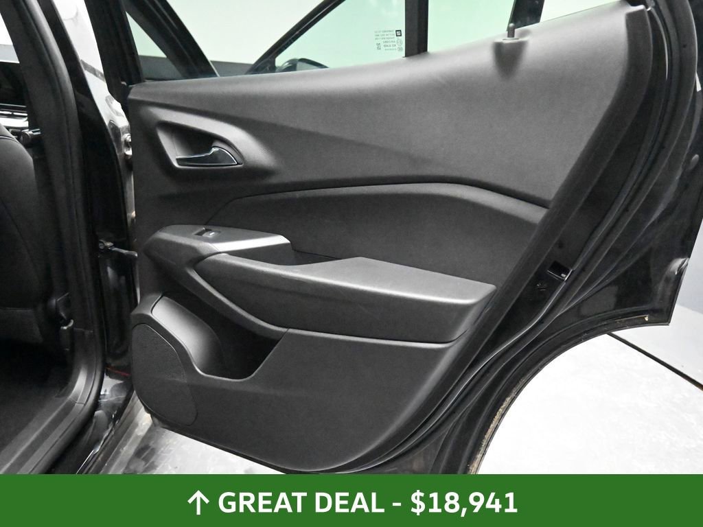 Used 2025 Chevrolet Trax LT image 22