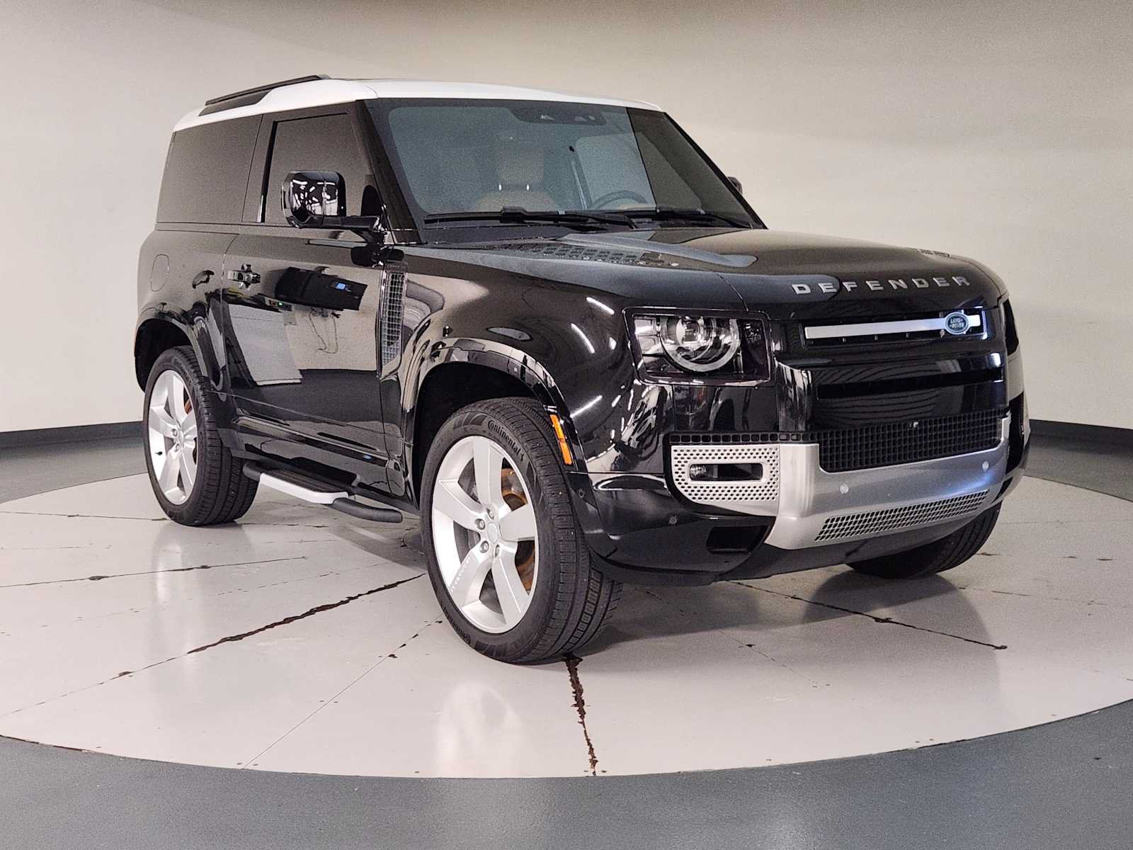 Used 2023 Land Rover Defender 90 SE AWD/4WD image 6