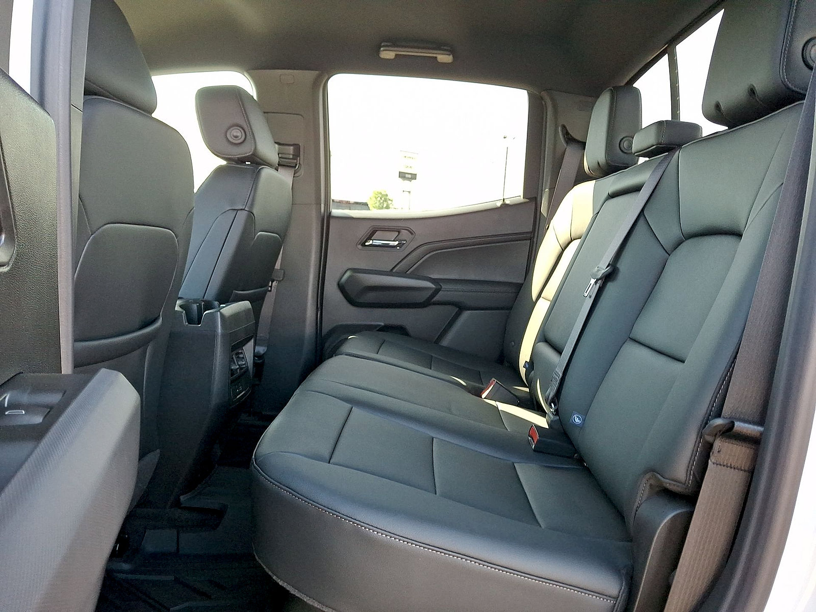 New 2026 Chevrolet Colorado LT w/ LT Convenience Package AWD/4WD image 13