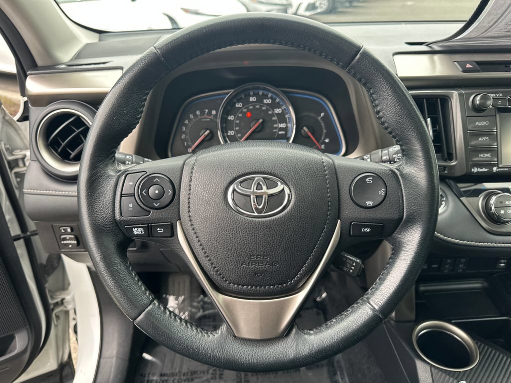 Used 2015 Toyota RAV4 Limited w/ Technology Package AWD/4WD image 18