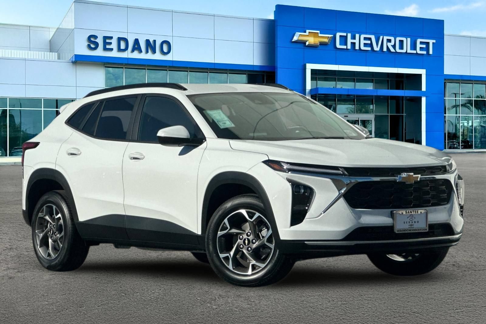 New 2026 Chevrolet Trax LT FWD image 2