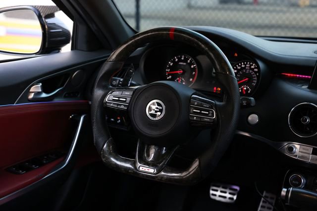 Used 2020 Kia Stinger GT1 image 39