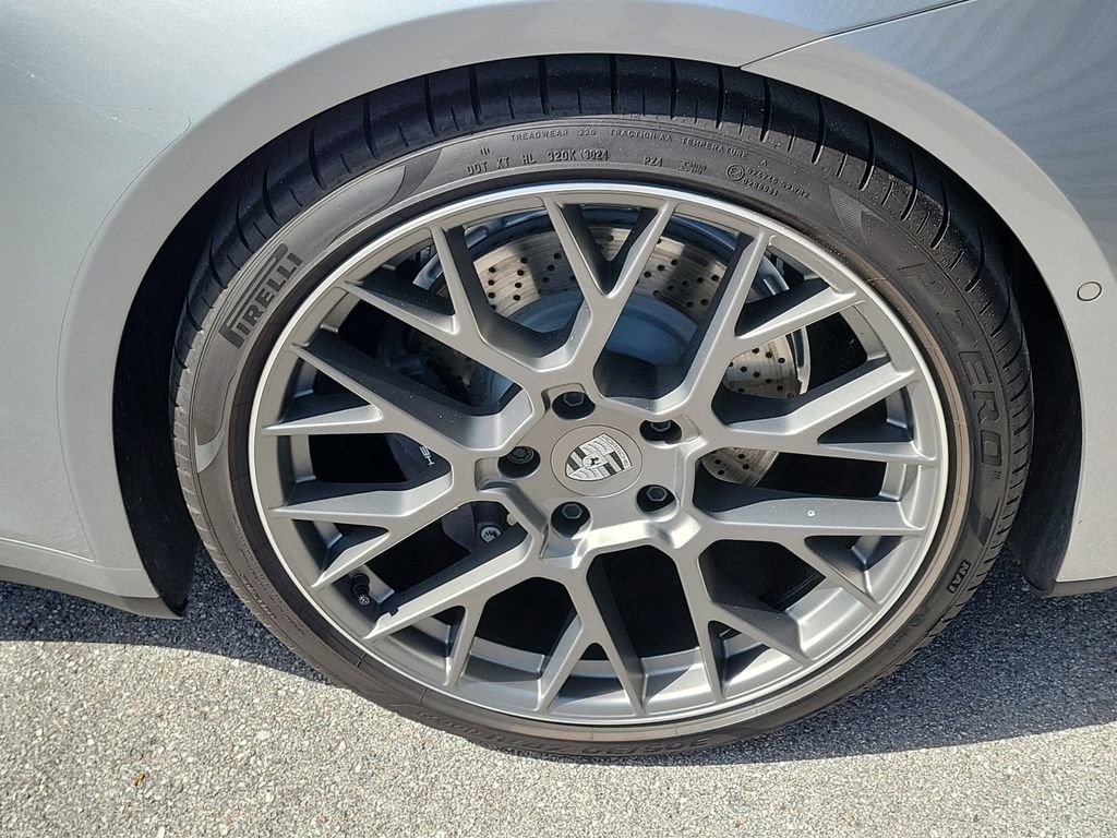 Certified 2025 Porsche 911 Carrera RWD image 11