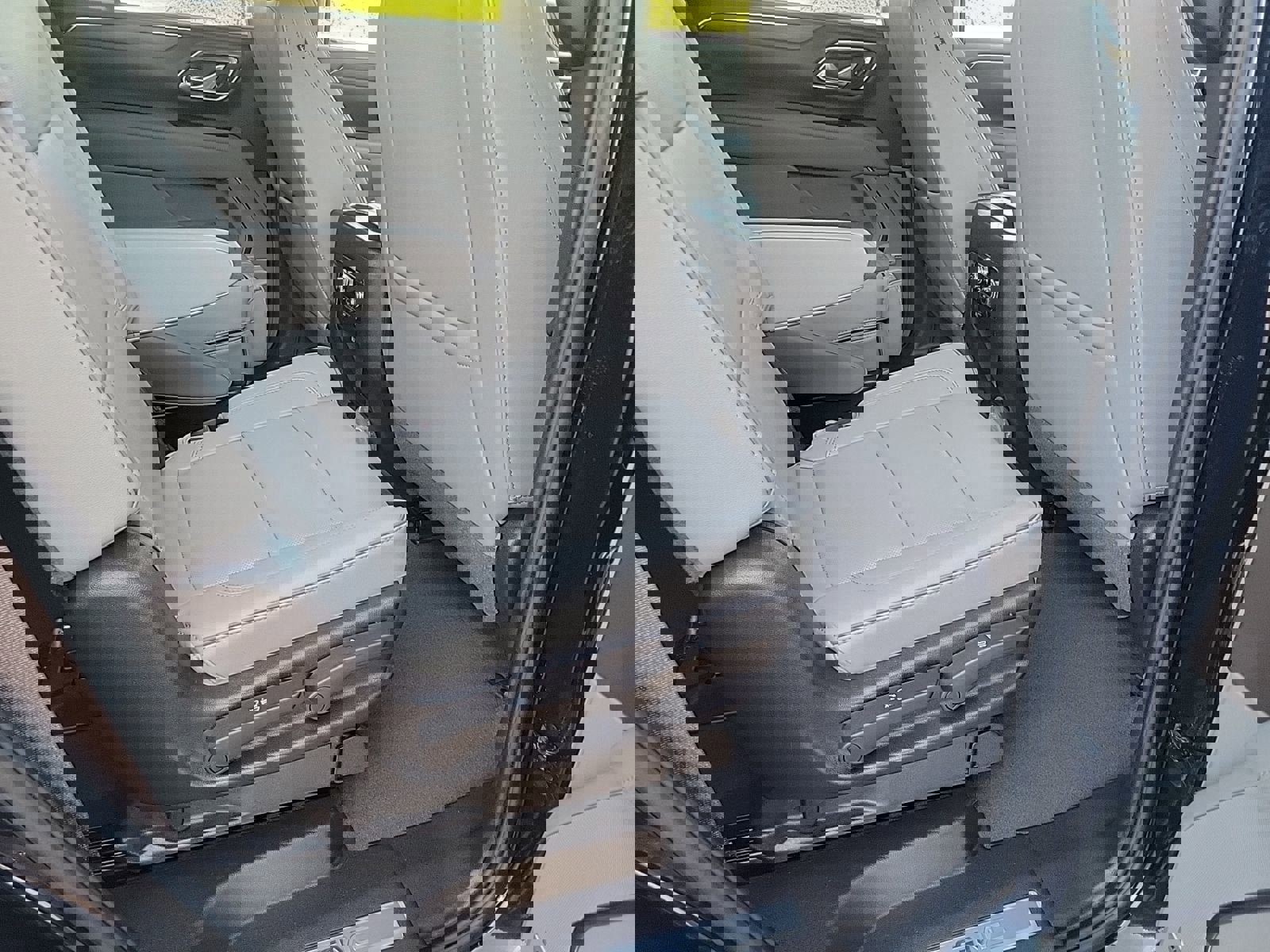 Used 2023 GMC Yukon SLT w/ SLT Luxury Package image 15