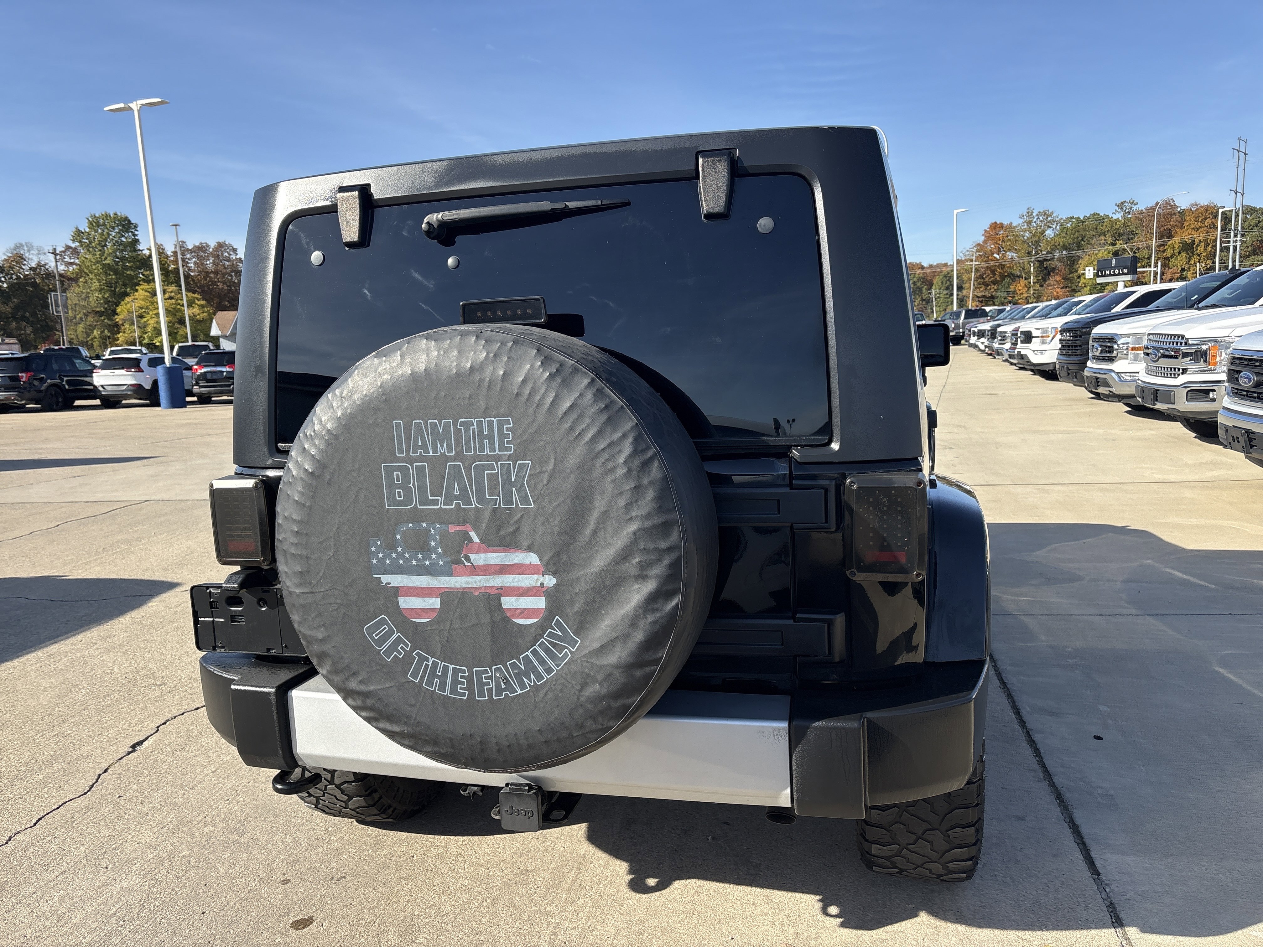 Used 2013 Jeep Wrangler Unlimited Sahara w/ Dual Top Group image 4