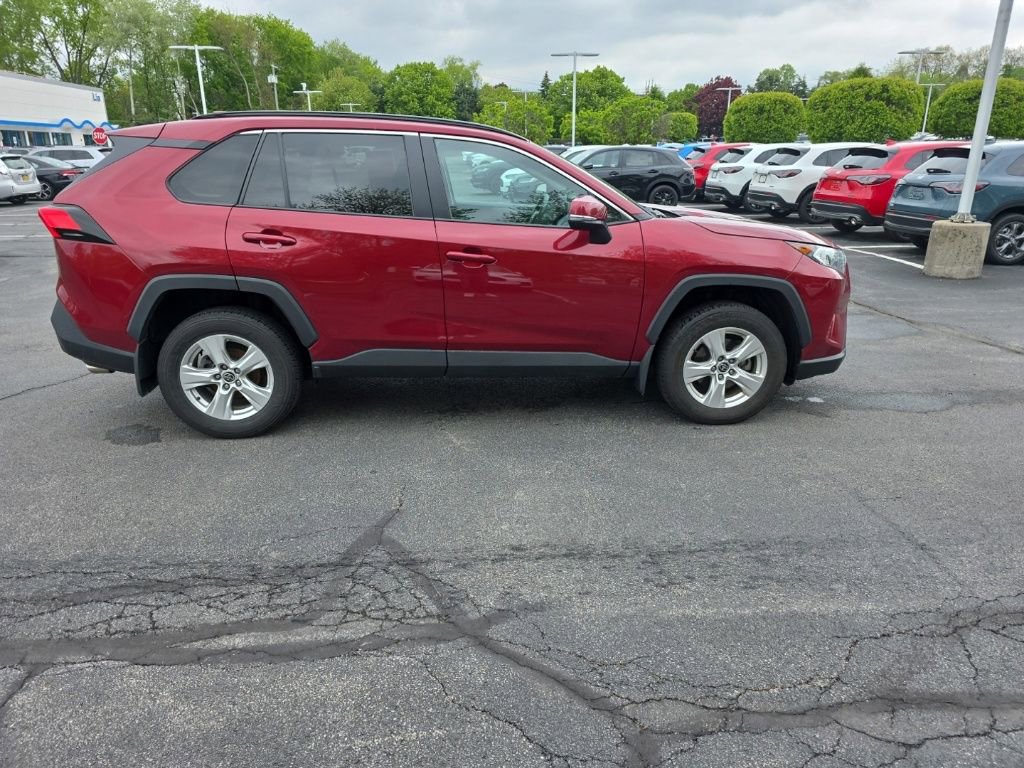 Used 2021 Toyota RAV4 XLE w/ Convenience Package AWD/4WD image 9