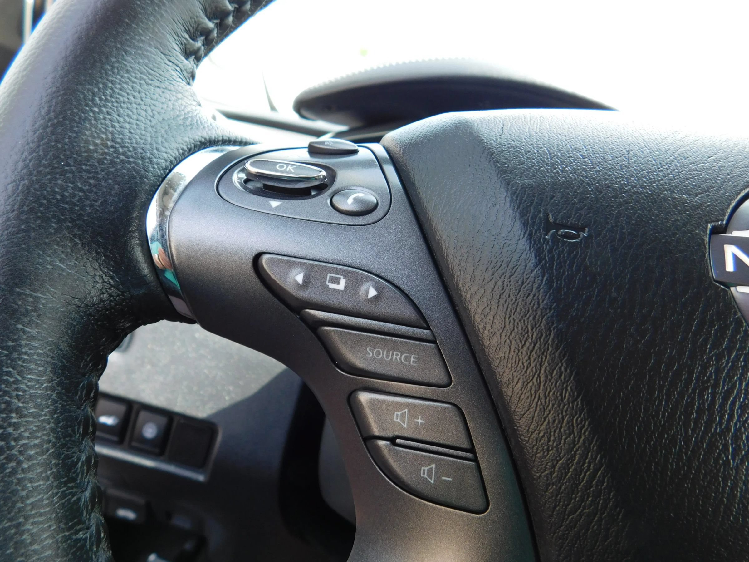 Used 2023 Nissan Murano SL FWD image 27