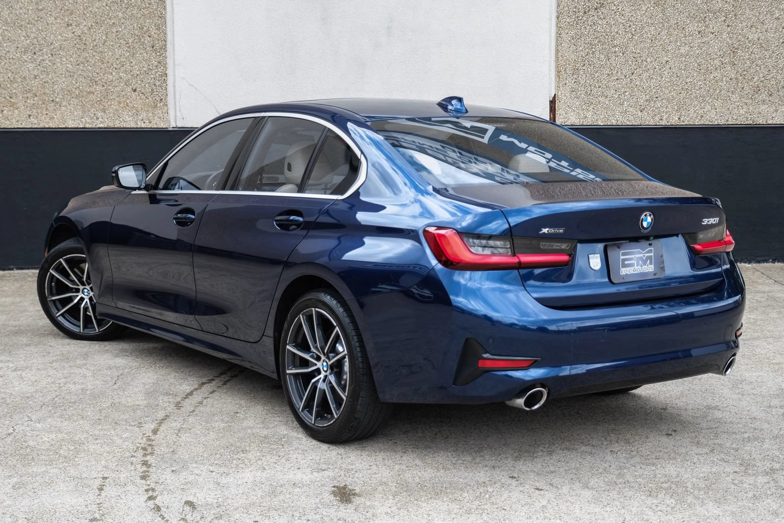 Used 2019 BMW 330i xDrive Sedan w/ Convenience Package AWD/4WD image 10