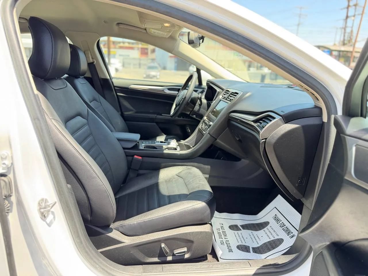 Used 2018 Ford Fusion Energi SE FWD image 32