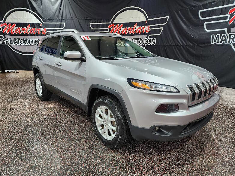 Used 2017 Jeep Cherokee Latitude w/ Comfort/Convenience Group image 1