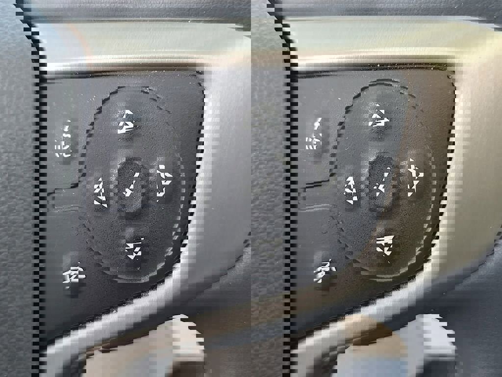 Used 2023 GMC Acadia Denali w/ Denali Ultimate Package image 24