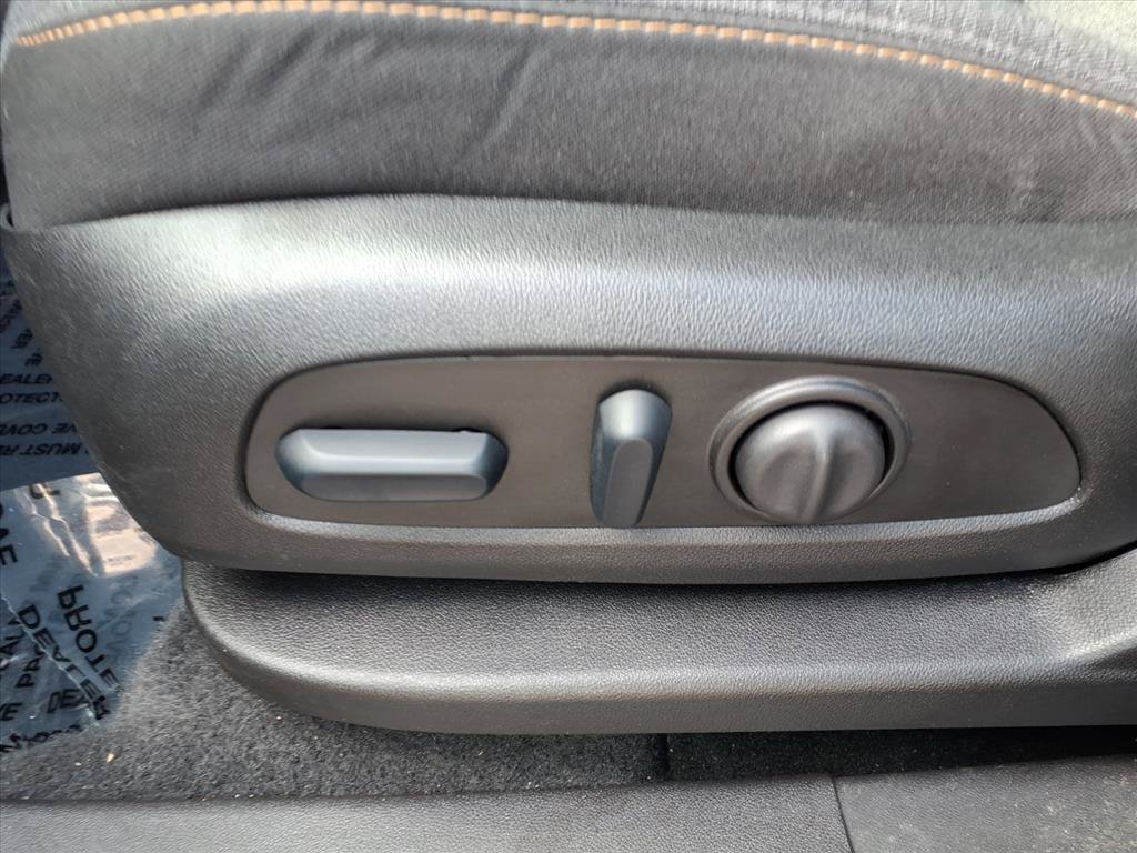 Used 2024 Chevrolet Equinox LT FWD image 24