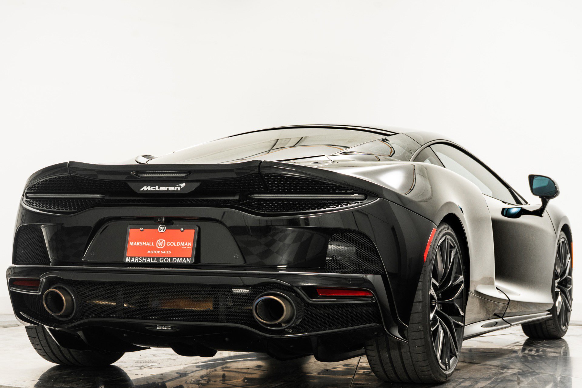 Used 2022 McLaren GT image 9