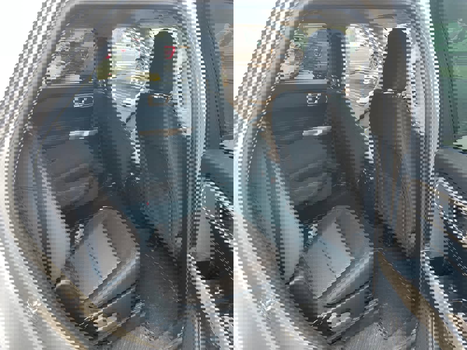 Certified 2022 Ford Explorer XLT w/ Class IV Trailer Tow Package image 18