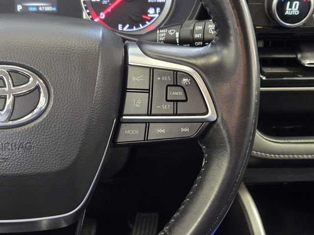 Used 2021 Toyota Highlander LE image 31