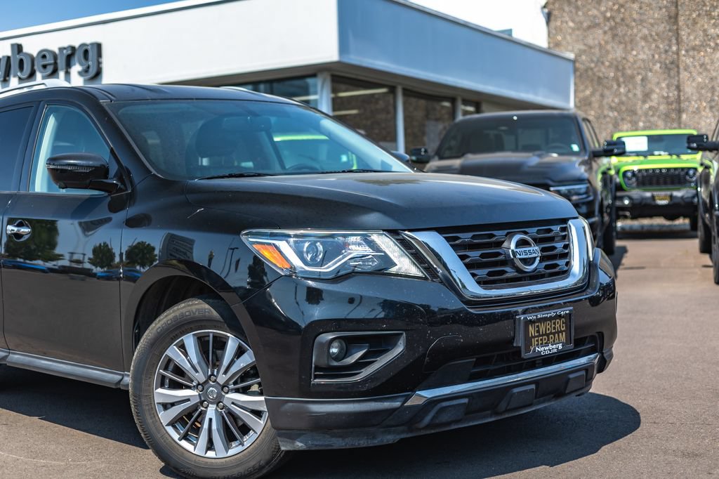 Used 2019 Nissan Pathfinder SL FWD image 3