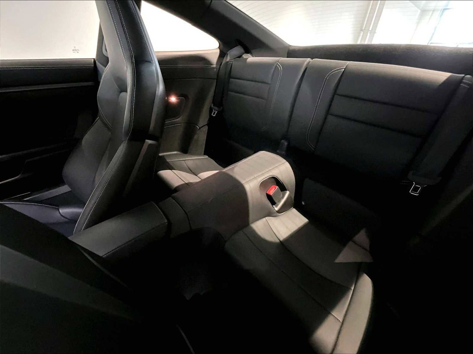 Used 2025 Porsche 911 Carrera image 30