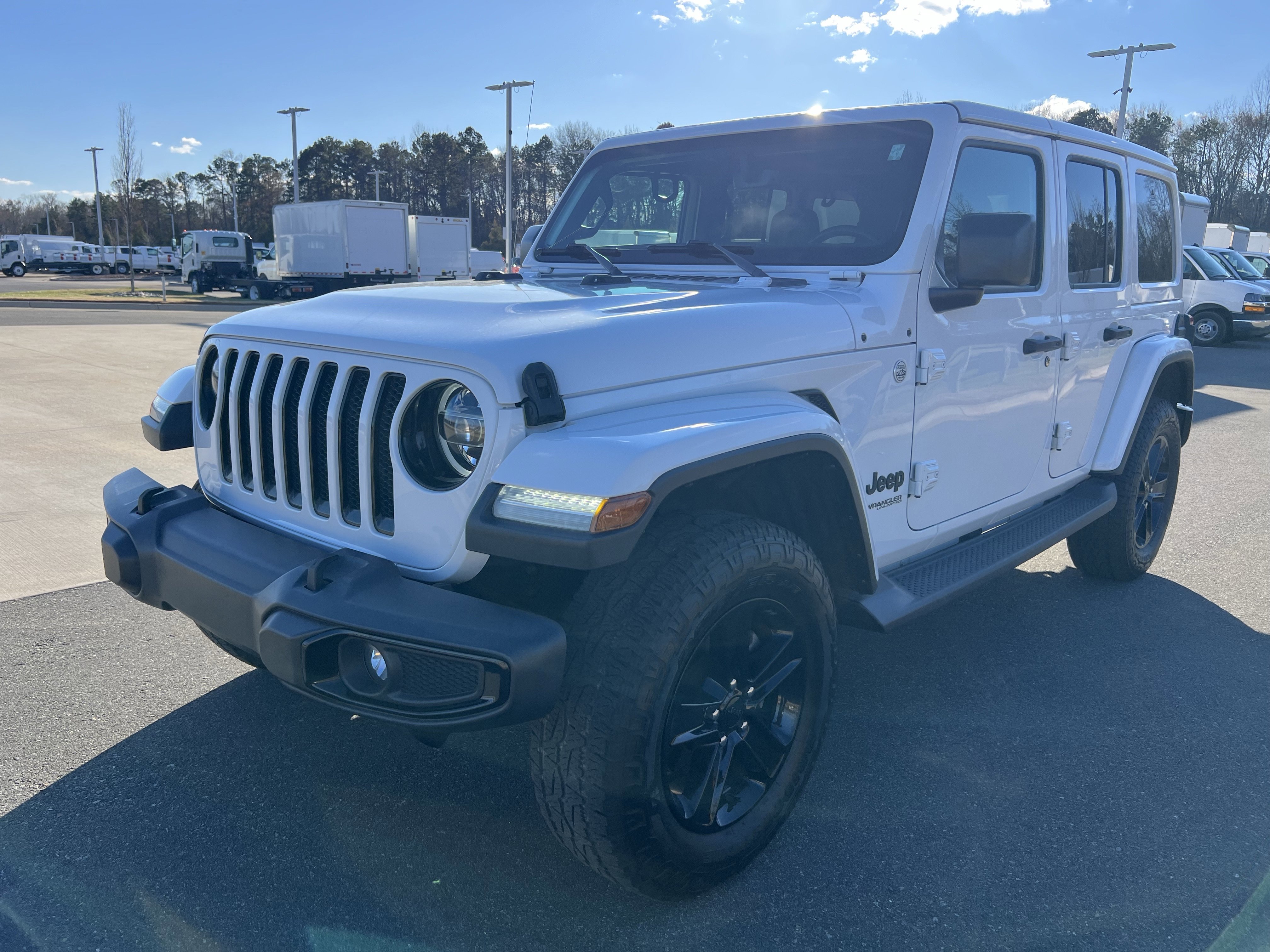Used 2020 Jeep Wrangler Unlimited Sahara AWD/4WD image 5