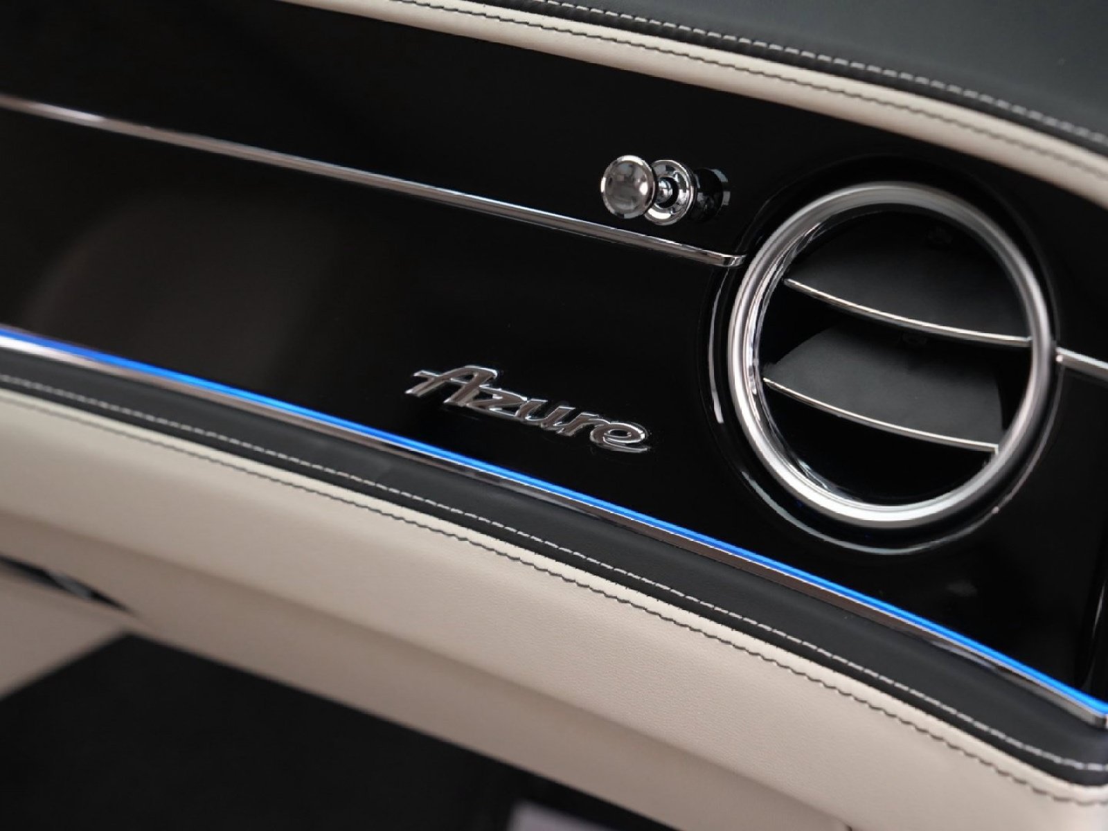 Used 2026 Bentley Flying Spur Azure AWD/4WD image 49