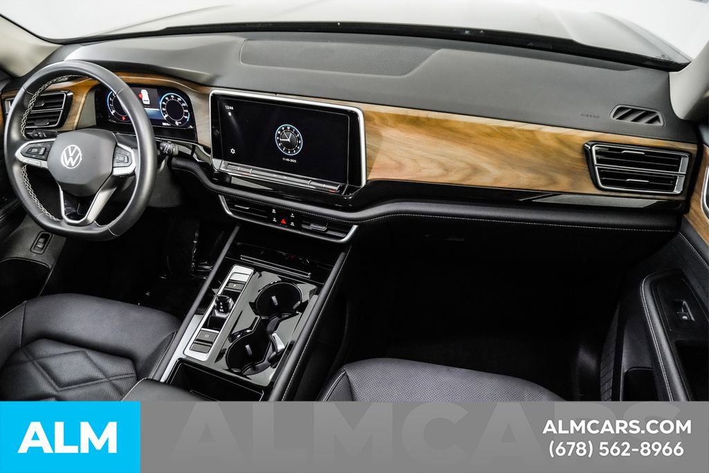 Used 2025 Volkswagen Atlas SE image 25