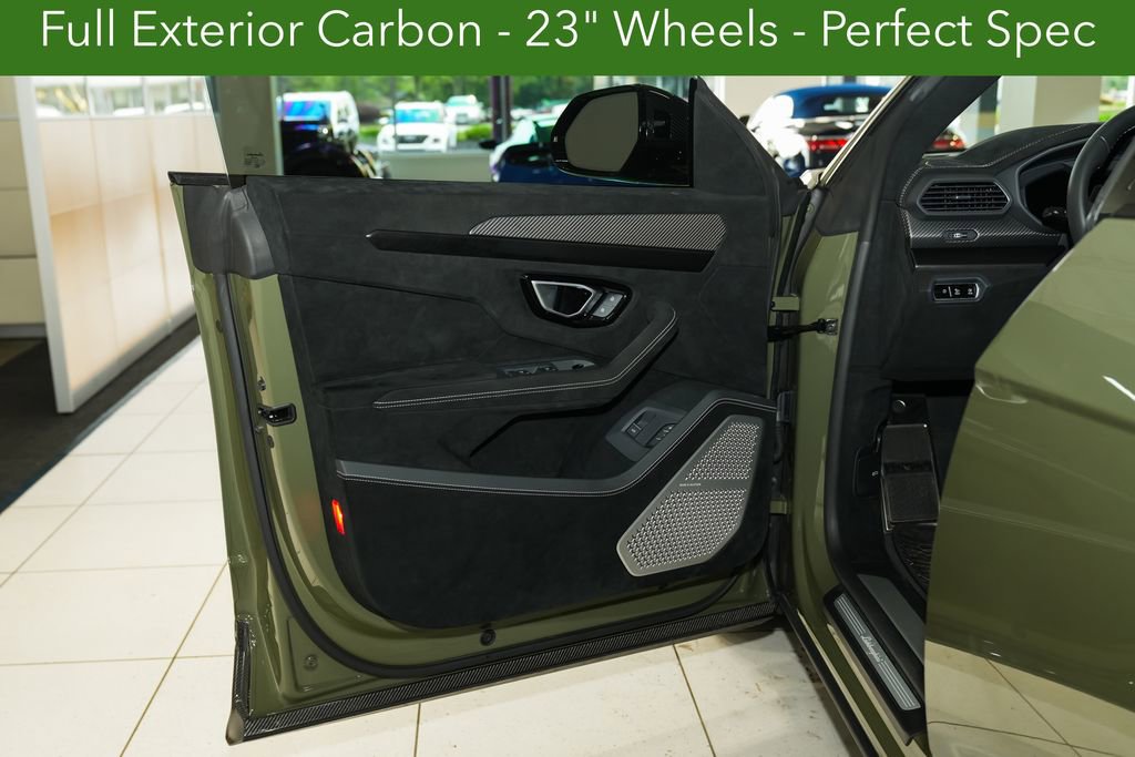 Used 2023 Lamborghini Urus Performante AWD/4WD image 42