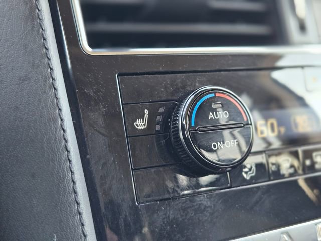 Used 2023 Nissan Armada SL w/ Captain's Chairs Package image 32