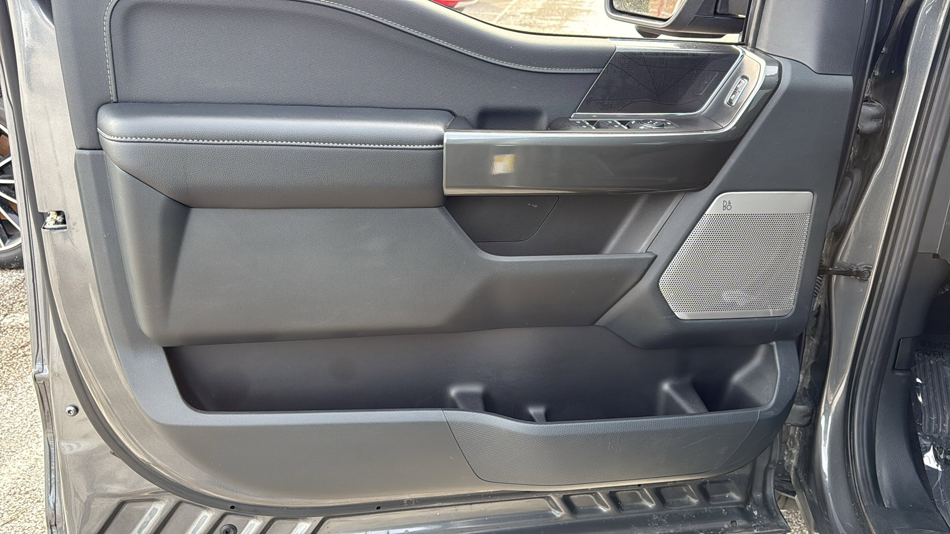 Used 2023 Ford F150 XLT w/ Equipment Group 302A High image 10